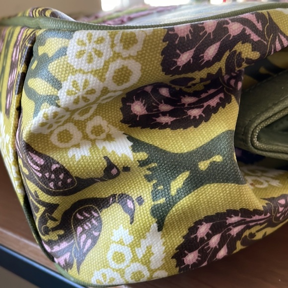 Petunia Pickle Bottom Cake Style Diaper Bag - Picture 6 of 6